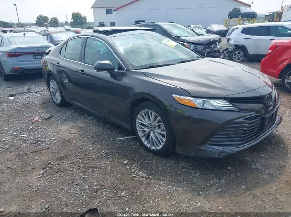 4T1B11HK5JUD45020 2018 TOYOTA CAMRY - Image 1