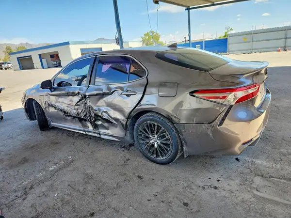 4T1B11HK5KU159833 2019 TOYOTA CAMRY - Image 2