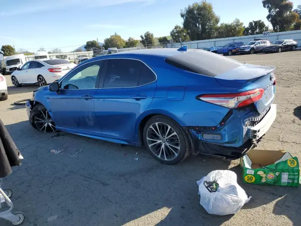 4T1B11HK5KU160562 2019 TOYOTA CAMRY - Image 2