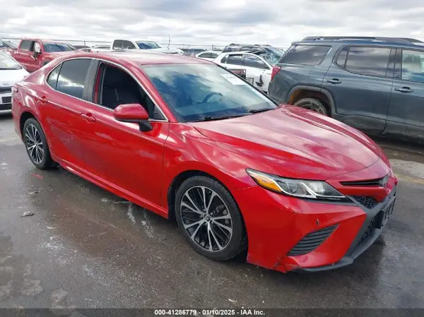 4T1B11HK5KU160867 2019 TOYOTA CAMRY - Image 1