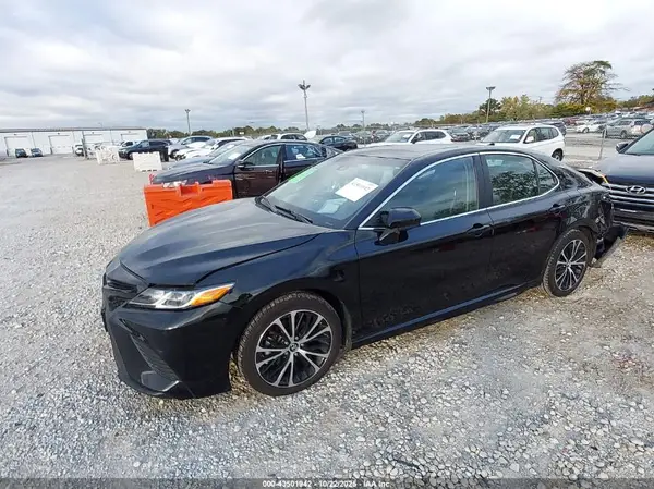 4T1B11HK5KU161680 2019 TOYOTA CAMRY - Image 2