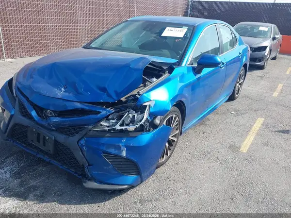 4T1B11HK5KU165437 2019 TOYOTA CAMRY - Image 2