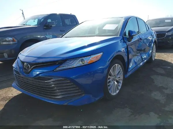 4T1B11HK5KU167706 2019 TOYOTA CAMRY - Image 2