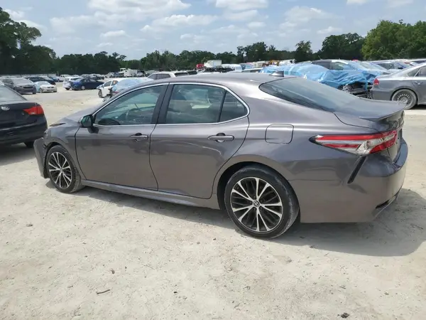 4T1B11HK5KU169214 2019 TOYOTA CAMRY - Image 2