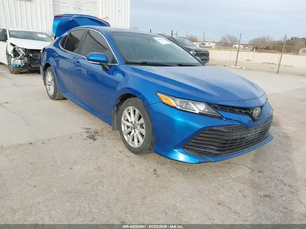 4T1B11HK5KU169827 2019 TOYOTA CAMRY - Image 1