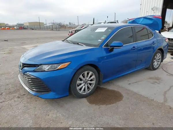 4T1B11HK5KU169827 2019 TOYOTA CAMRY - Image 2