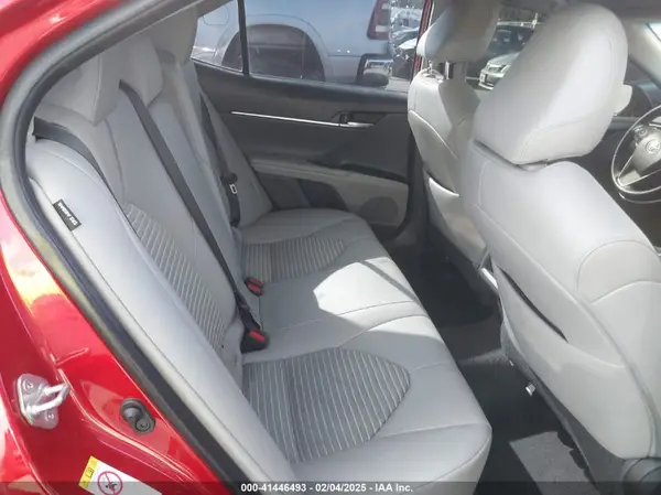 4T1B11HK5KU171061 2019 TOYOTA CAMRY - Image 8