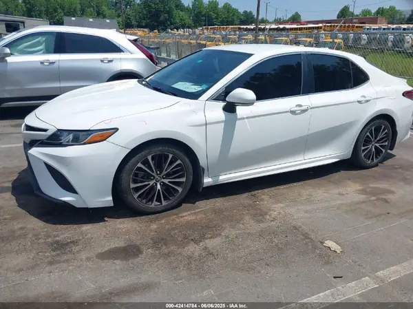 4T1B11HK5KU172887 2019 TOYOTA CAMRY - Image 2