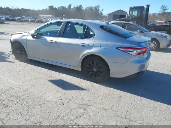 4T1B11HK5KU174316 2019 TOYOTA CAMRY - Image 2