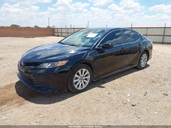 4T1B11HK5KU177328 2019 TOYOTA CAMRY - Image 2