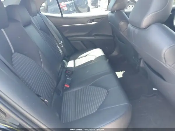 4T1B11HK5KU180665 2019 TOYOTA CAMRY - Image 8