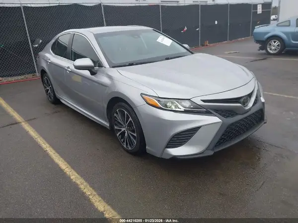 4T1B11HK5KU180763 2019 TOYOTA CAMRY - Image 1