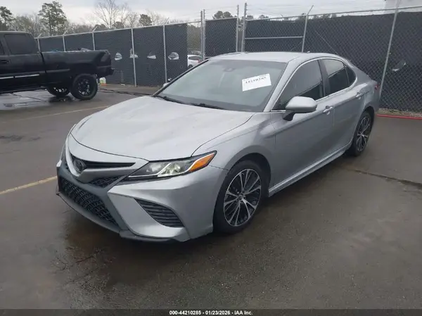 4T1B11HK5KU180763 2019 TOYOTA CAMRY - Image 2
