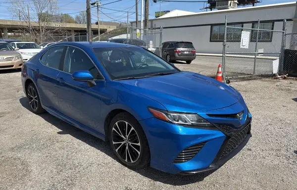 4T1B11HK5KU180990 2019 TOYOTA CAMRY - Image 1