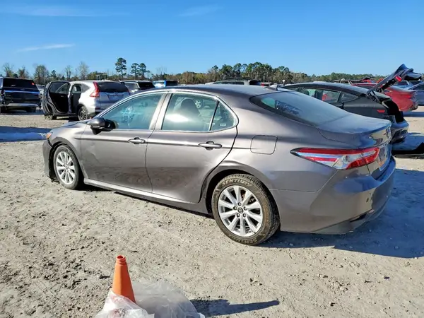 4T1B11HK5KU181881 2019 TOYOTA CAMRY - Image 2