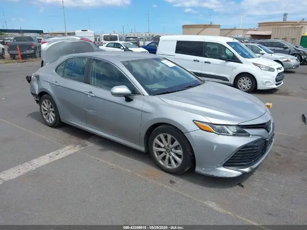 4T1B11HK5KU184604 2019 TOYOTA CAMRY - Image 1