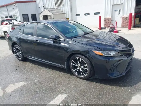 4T1B11HK5KU185364 2019 TOYOTA CAMRY - Image 1