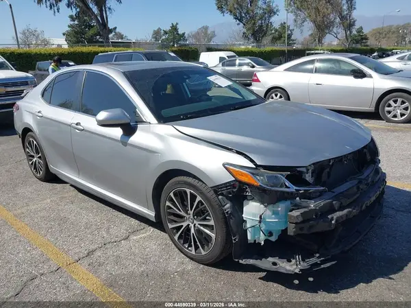 4T1B11HK5KU190709 2019 TOYOTA CAMRY - Image 1