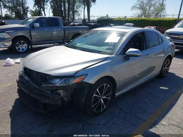 4T1B11HK5KU190709 2019 TOYOTA CAMRY - Image 2