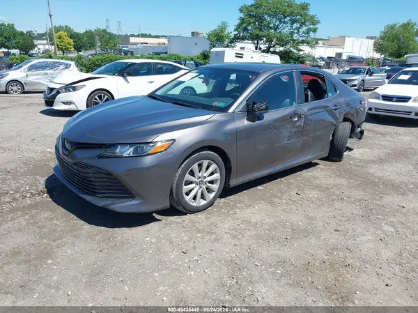 4T1B11HK5KU190807 2019 TOYOTA CAMRY - Image 2