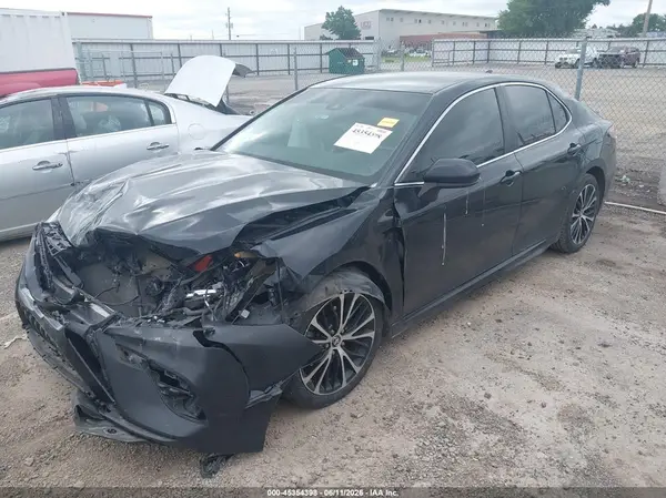 4T1B11HK5KU191360 2019 TOYOTA CAMRY - Image 2