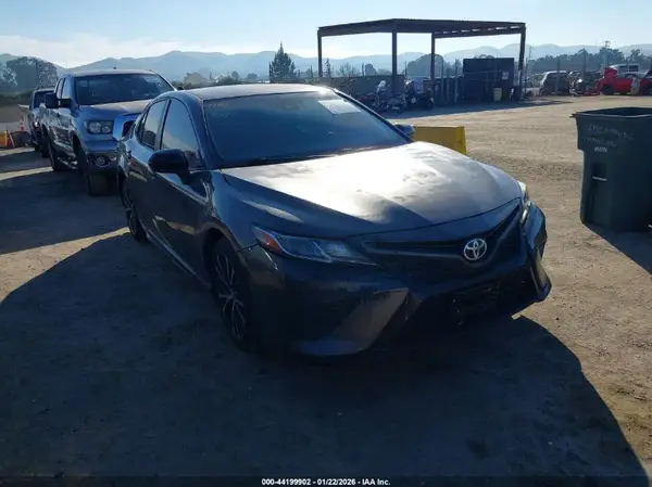 4T1B11HK5KU193433 2019 TOYOTA CAMRY - Image 1