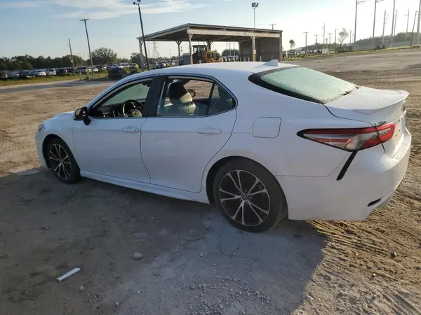 4T1B11HK5KU195943 2019 TOYOTA CAMRY - Image 2
