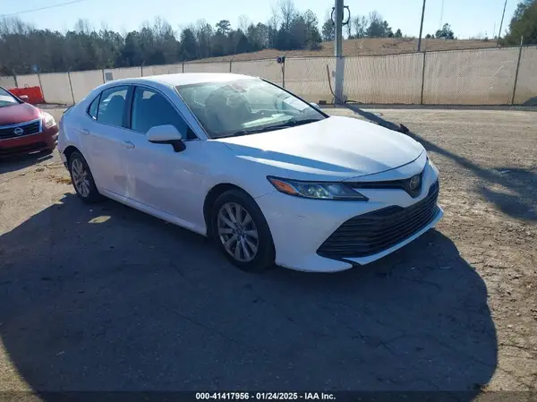 4T1B11HK5KU196378 2019 TOYOTA CAMRY - Image 1