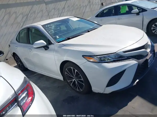 4T1B11HK5KU202700 2019 TOYOTA CAMRY - Image 1