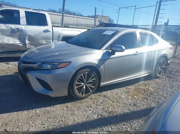 4T1B11HK5KU213065 2019 TOYOTA CAMRY - Image 2