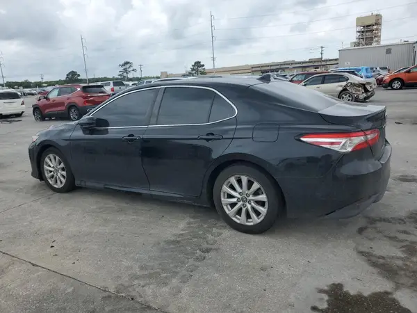 4T1B11HK5KU213843 2019 TOYOTA CAMRY - Image 2