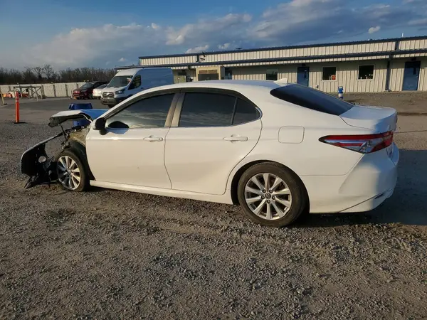 4T1B11HK5KU214331 2019 TOYOTA CAMRY - Image 2