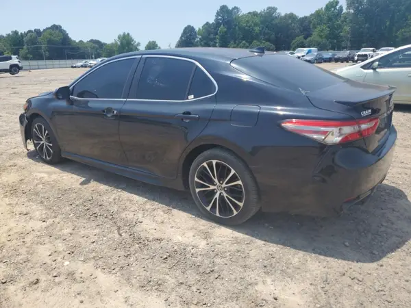 4T1B11HK5KU215284 2019 TOYOTA CAMRY - Image 2