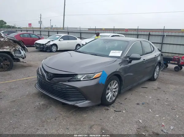4T1B11HK5KU217133 2019 TOYOTA CAMRY - Image 2
