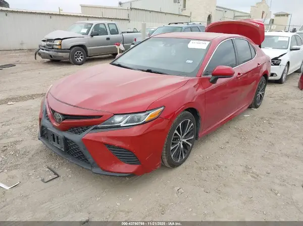 4T1B11HK5KU219190 2019 TOYOTA CAMRY - Image 2