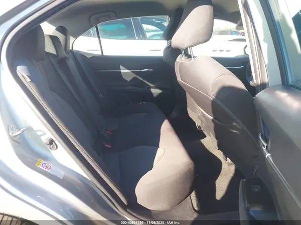 4T1B11HK5KU223823 2019 TOYOTA CAMRY - Image 8