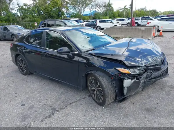4T1B11HK5KU223952 2019 TOYOTA CAMRY - Image 1