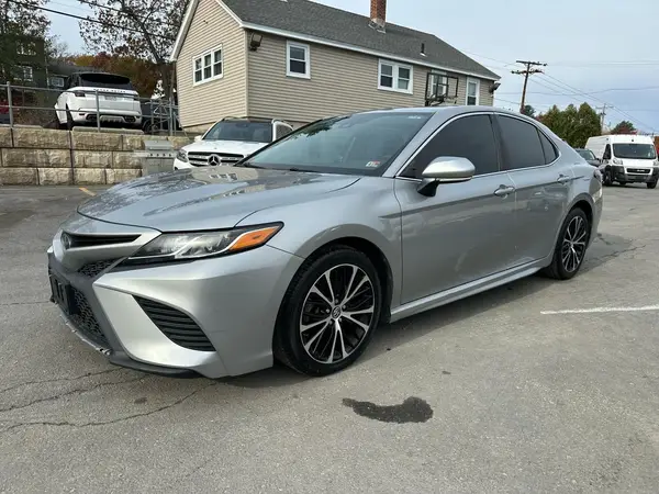 4T1B11HK5KU225944 2019 TOYOTA CAMRY - Image 1