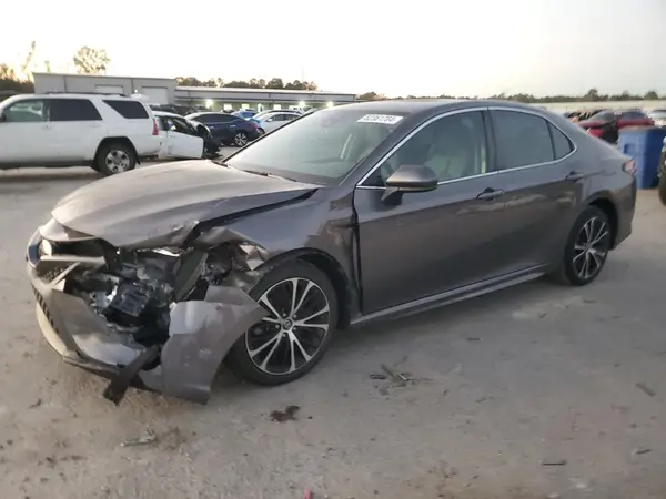 4T1B11HK5KU230674 2019 TOYOTA CAMRY - Image 1