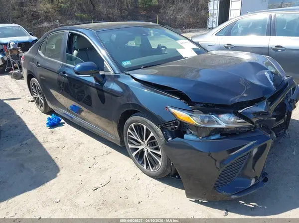 4T1B11HK5KU234935 2019 TOYOTA CAMRY - Image 1