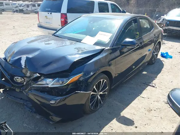 4T1B11HK5KU234935 2019 TOYOTA CAMRY - Image 2
