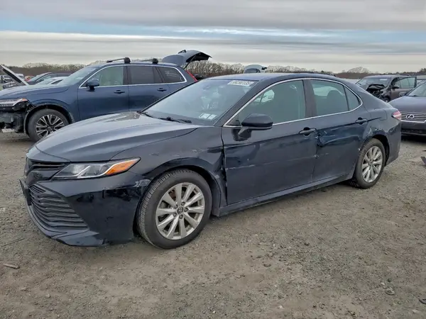 4T1B11HK5KU235700 2019 TOYOTA CAMRY - Image 1