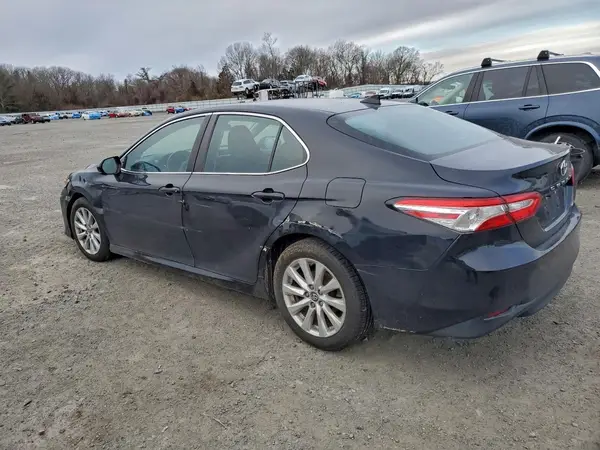 4T1B11HK5KU235700 2019 TOYOTA CAMRY - Image 2