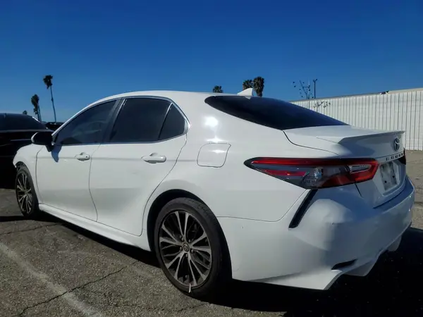 4T1B11HK5KU240251 2019 TOYOTA CAMRY - Image 2