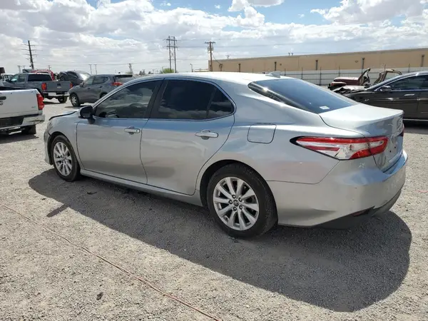 4T1B11HK5KU240525 2019 TOYOTA CAMRY - Image 2
