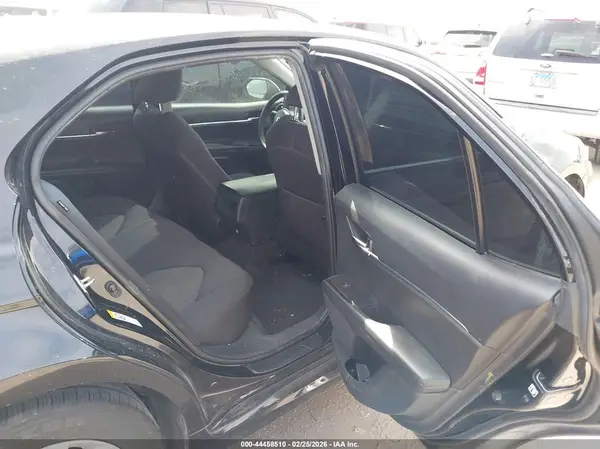 4T1B11HK5KU245062 2019 TOYOTA CAMRY - Image 8