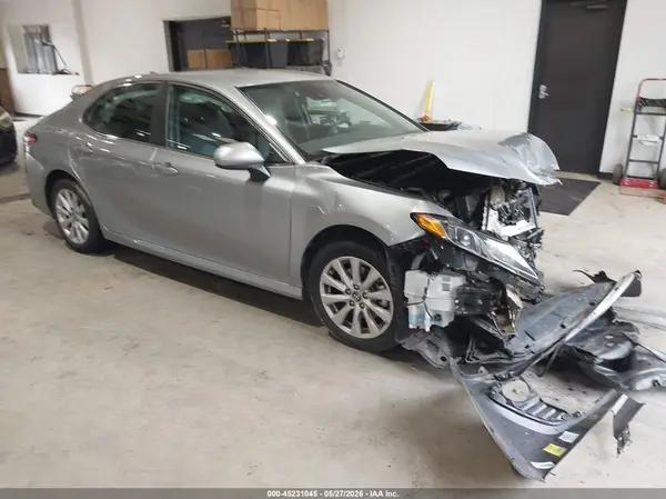 4T1B11HK5KU246034 2019 TOYOTA CAMRY - Image 1