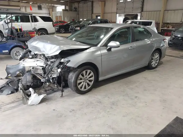 4T1B11HK5KU246034 2019 TOYOTA CAMRY - Image 2