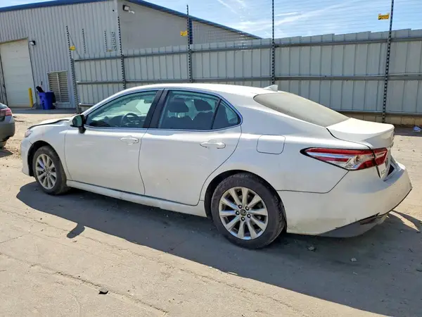 4T1B11HK5KU252643 2019 TOYOTA CAMRY - Image 2