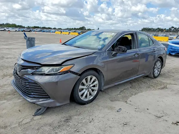 4T1B11HK5KU252660 2019 TOYOTA CAMRY - Image 1